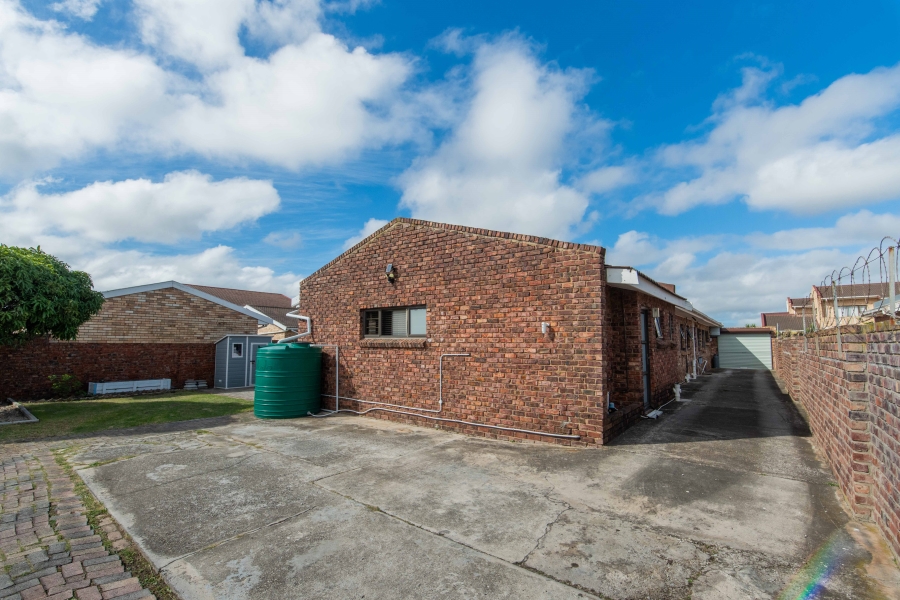4 Bedroom Property for Sale in Malabar Eastern Cape